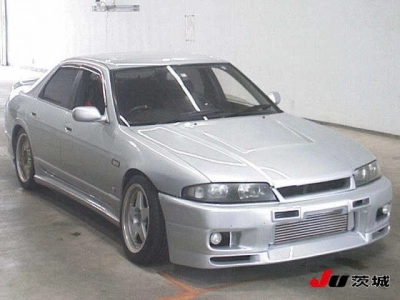 NISSAN SKYLINE