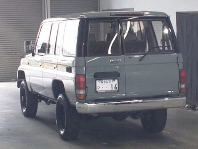 TOYOTA LAND CRUISER PRADO