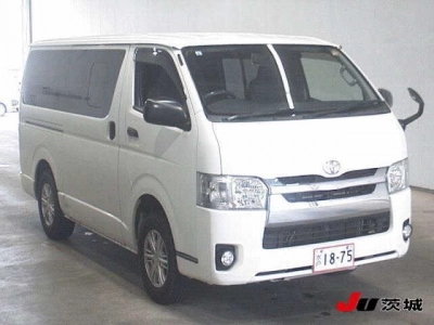 TOYOTA REGIUS VAN