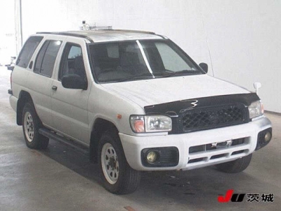 NISSAN TERRANO