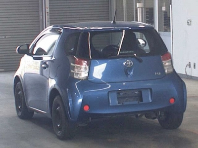TOYOTA IQ