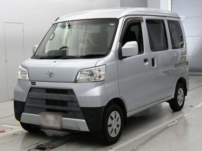 TOYOTA PIXIS VAN