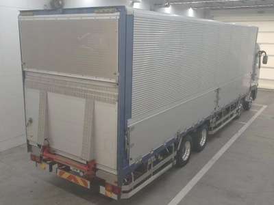 MITSUBISHI FUSO