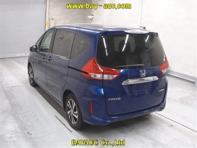 HONDA FREED HYBRID