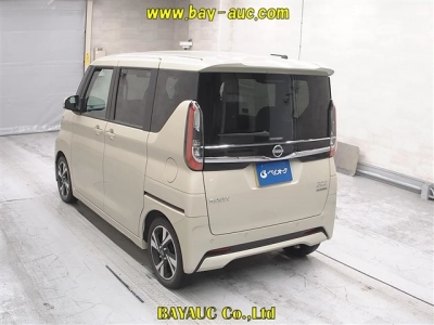 NISSAN ROOX