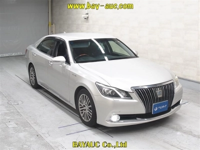 TOYOTA CROWN MAJESTA