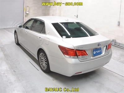 TOYOTA CROWN MAJESTA
