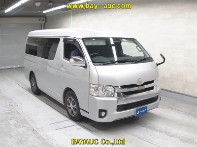 TOYOTA HIACE WAGON