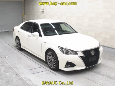 TOYOTA CROWN HYBRID