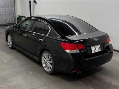 SUBARU LEGACY B4