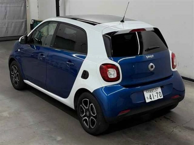 SMART FOURFOUR