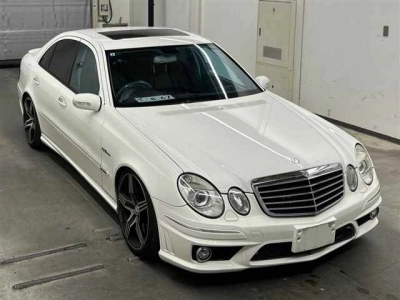 MERCEDES BENZ E CLASS