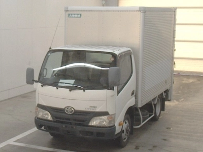 TOYOTA DYNA