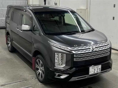 MITSUBISHI DELICA D:5