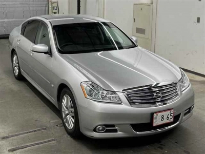 NISSAN FUGA