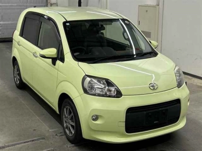 TOYOTA PORTE