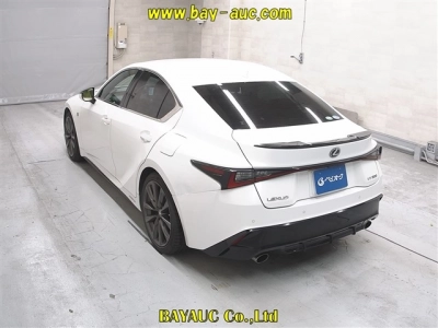 LEXUS IS