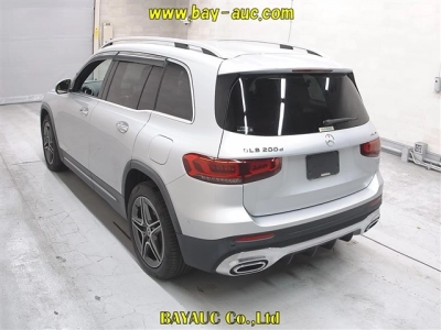 MERCEDES BENZ GLB