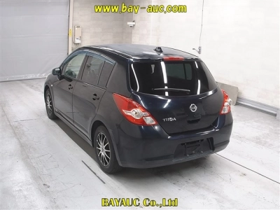 NISSAN TIIDA