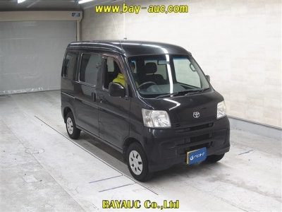 TOYOTA PIXIS VAN