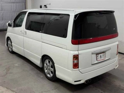 NISSAN ELGRAND