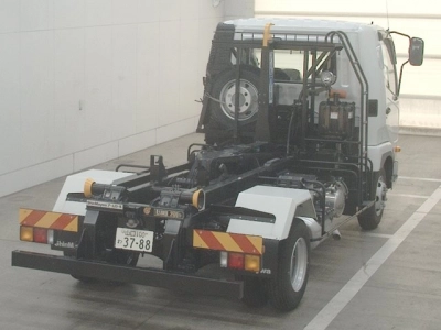 MITSUBISHI FUSO FIGHTER