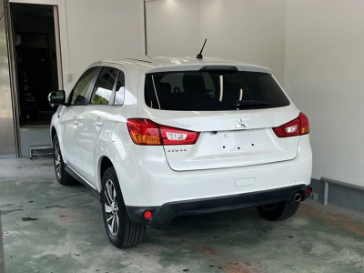 MITSUBISHI RVR