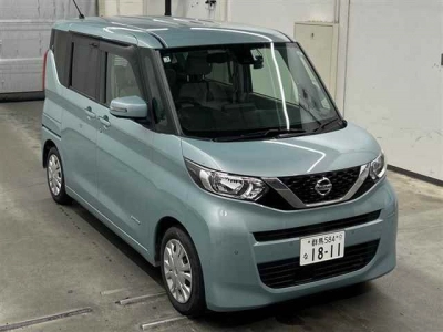 NISSAN ROOX