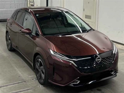 NISSAN AURA