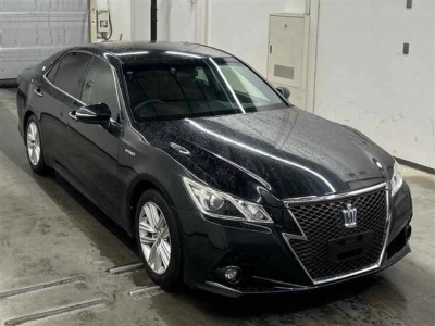 TOYOTA CROWN HYBRID