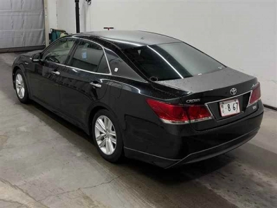 TOYOTA CROWN HYBRID