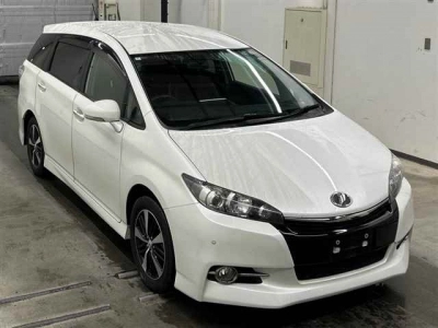 TOYOTA WISH