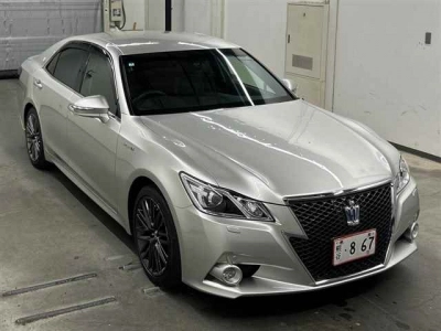 TOYOTA CROWN HYBRID