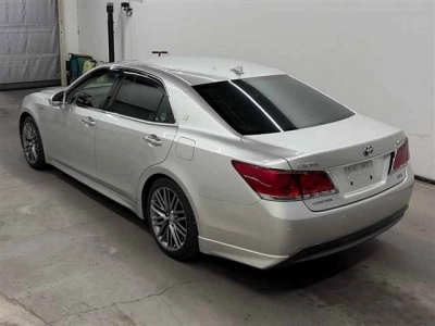 TOYOTA CROWN HYBRID