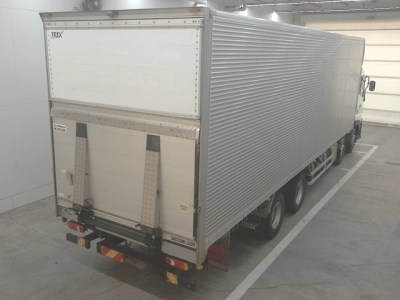 NISSAN UD