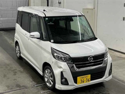 NISSAN DAYZ ROOX