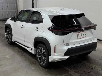 TOYOTA YARIS CROSS