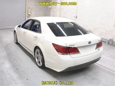 TOYOTA CROWN HYBRID