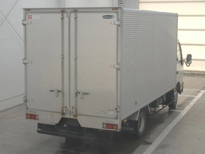 TOYOTA DYNA