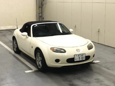 MAZDA ROADSTER