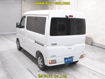 TOYOTA PIXIS VAN