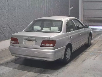 TOYOTA CARINA