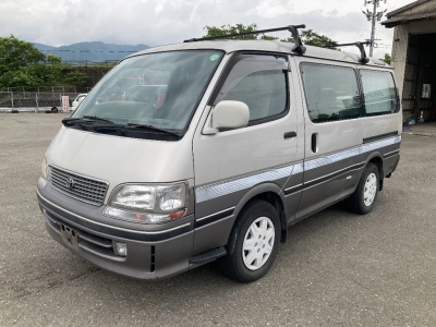 TOYOTA HIACE WAGON