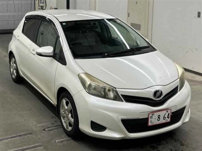 TOYOTA VITZ