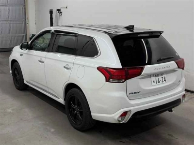 MITSUBISHI OUTLANDER PHEV