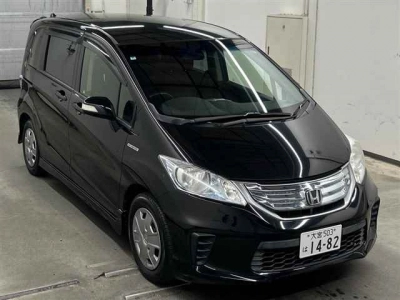 HONDA FREED HYBRID