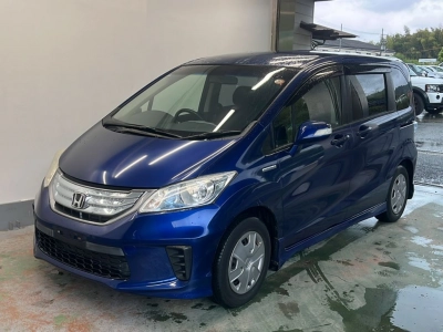 HONDA FREED HYBRID