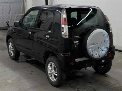 DAIHATSU TERIOS KID