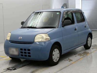 DAIHATSU ESSE