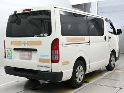 TOYOTA REGIUS VAN